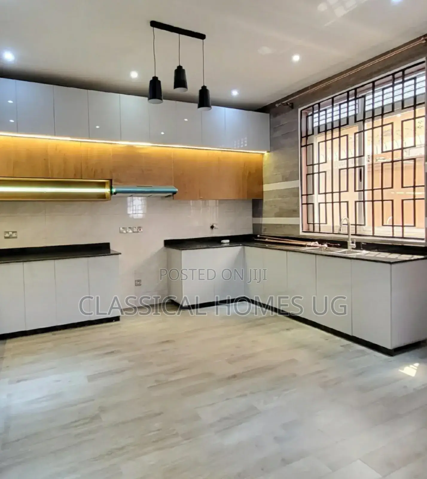 5bdrm Duplex in Akright Bwebajja, Central Division for rent