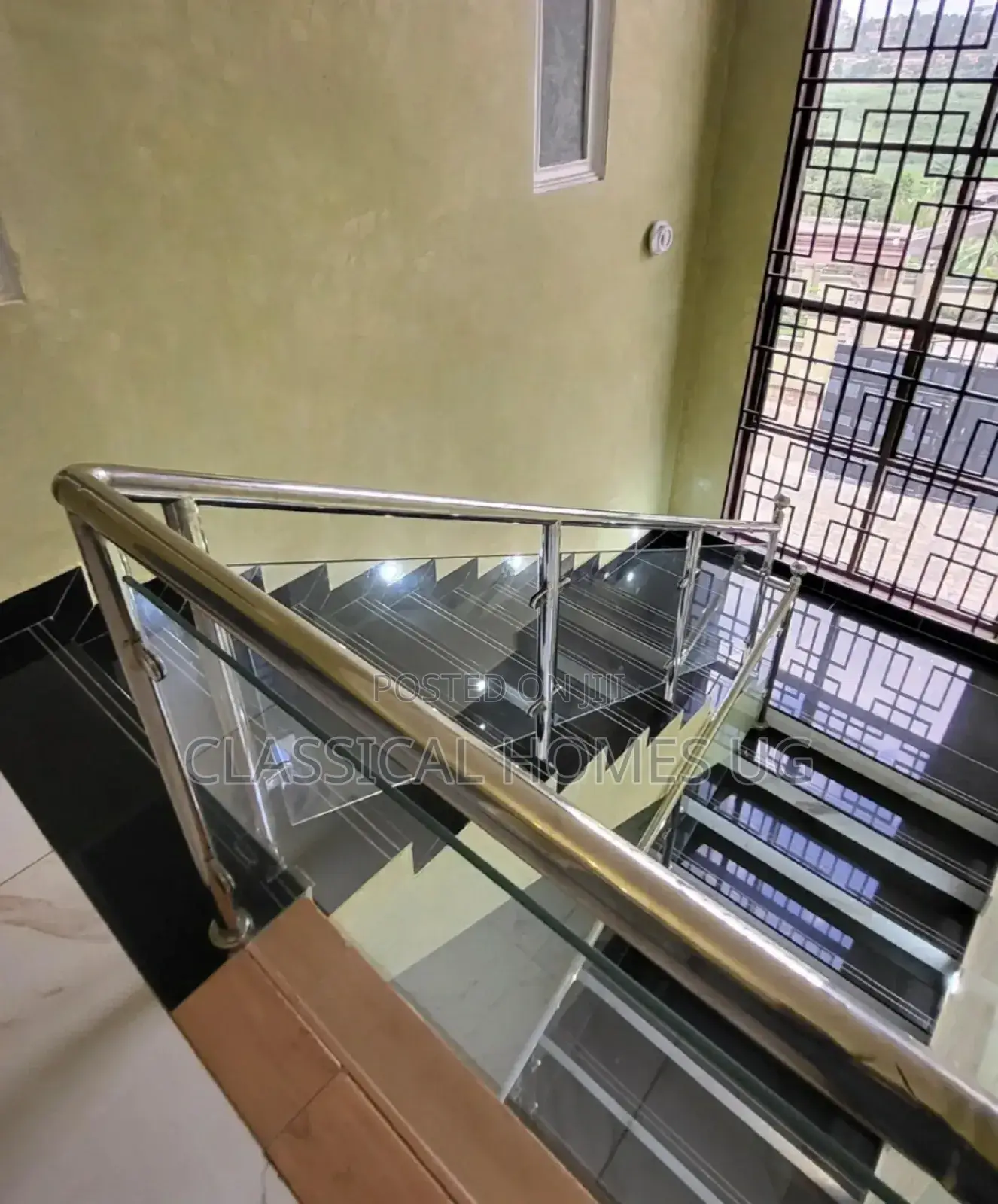5bdrm Duplex in Akright Bwebajja, Central Division for rent
