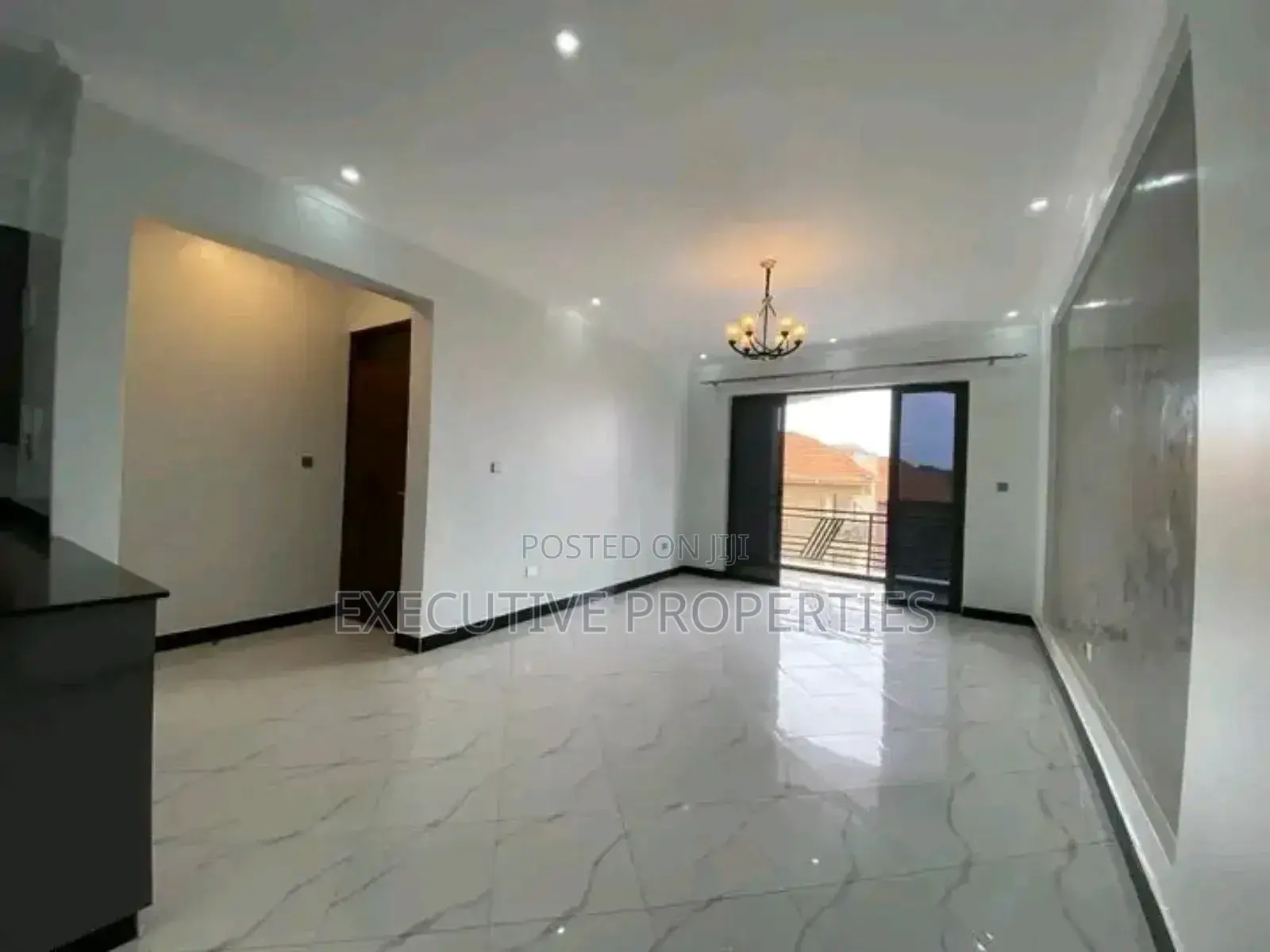 3bdrm Apartment in Muyenga, Central Division for rent