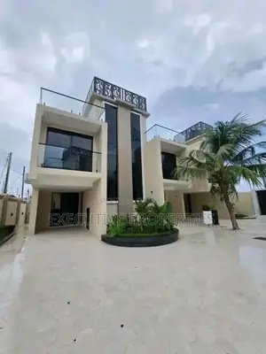 3bdrm Villa in Muyenga, Central Division for rent