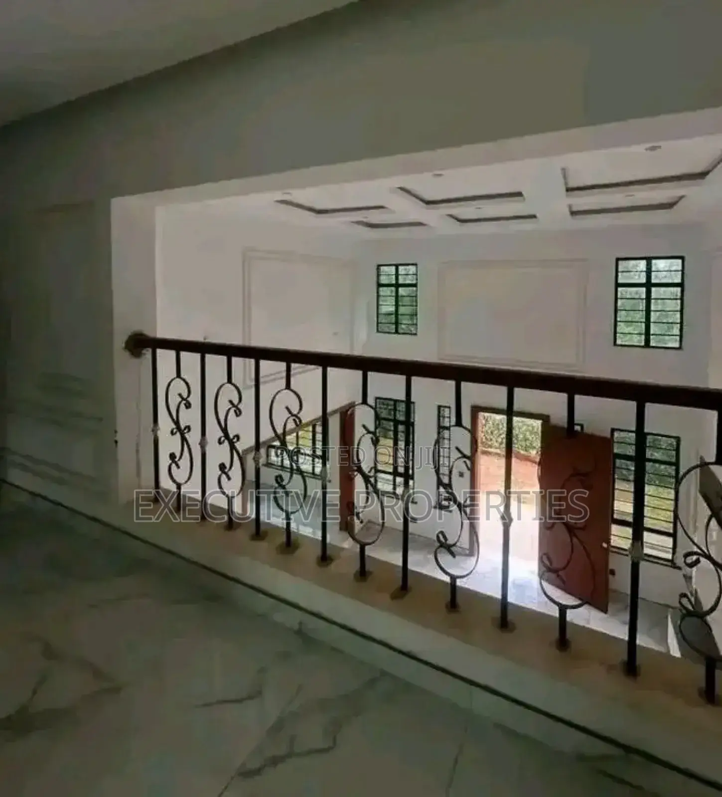 3bdrm Villa in Muyenga, Central Division for rent
