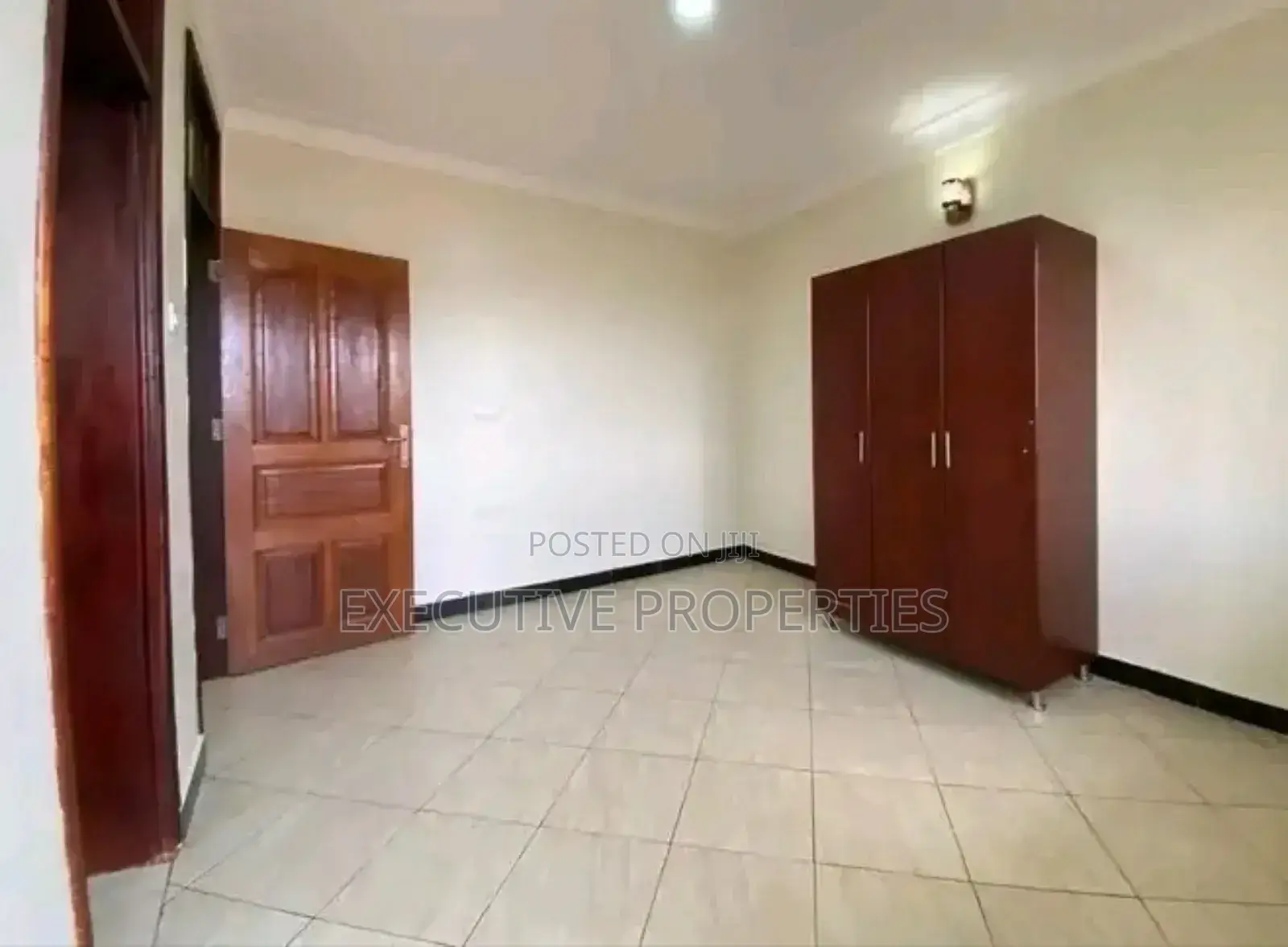3bdrm Villa in Muyenga, Central Division for rent