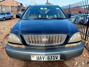 Toyota Harrier 2000 Black