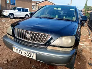 Toyota Harrier 2000 Black