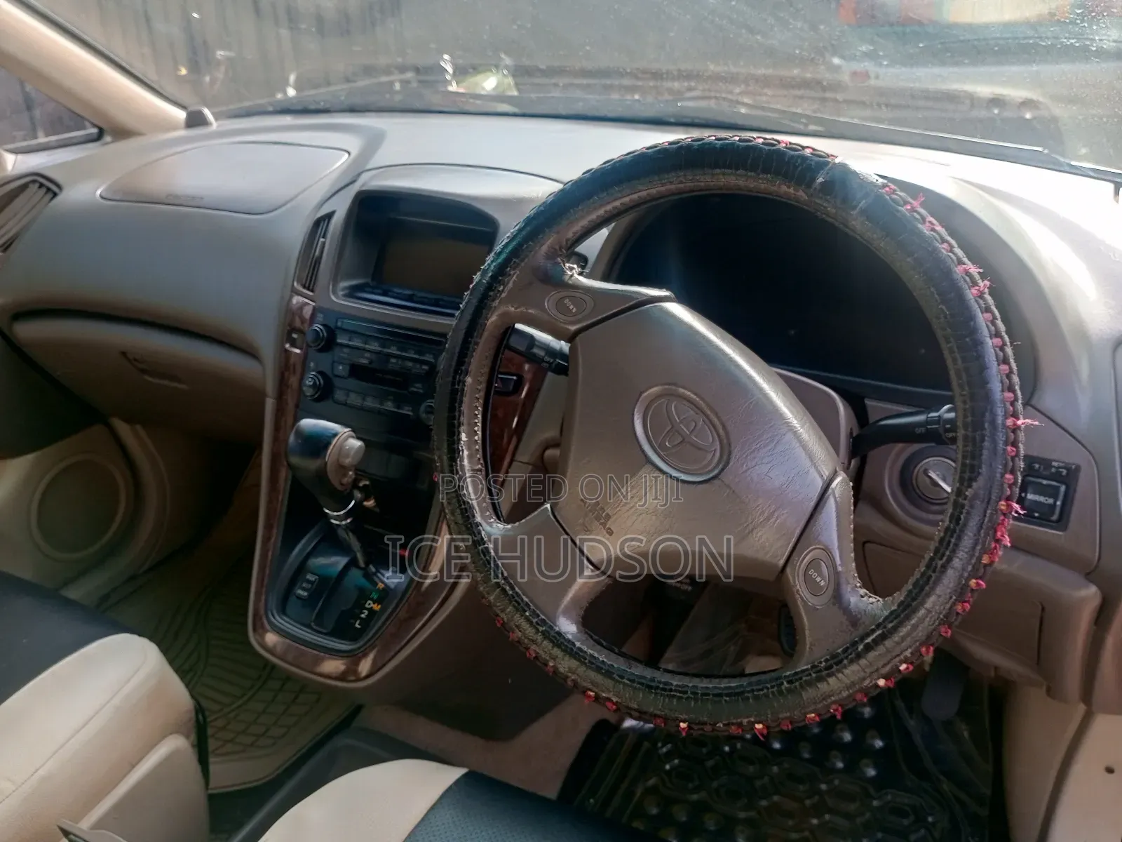 Toyota Harrier 2000 Black