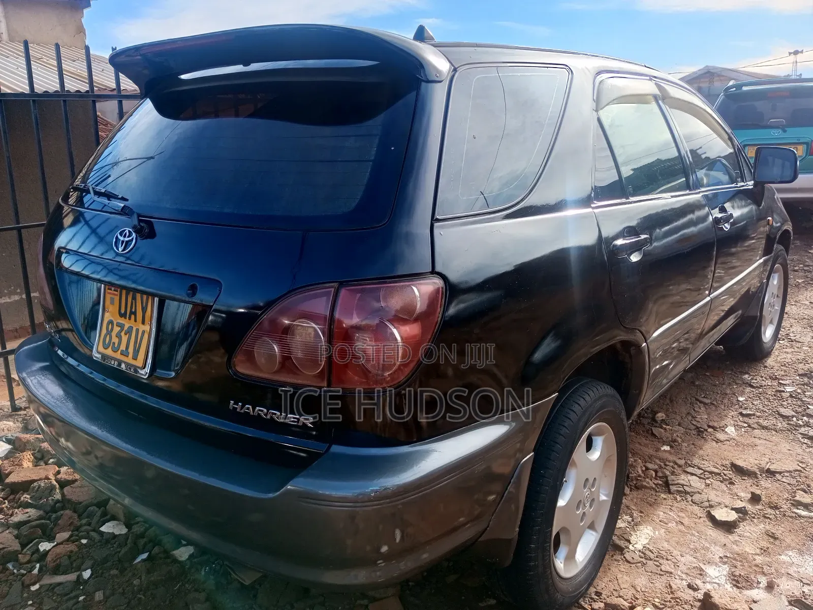 Toyota Harrier 2000 Black