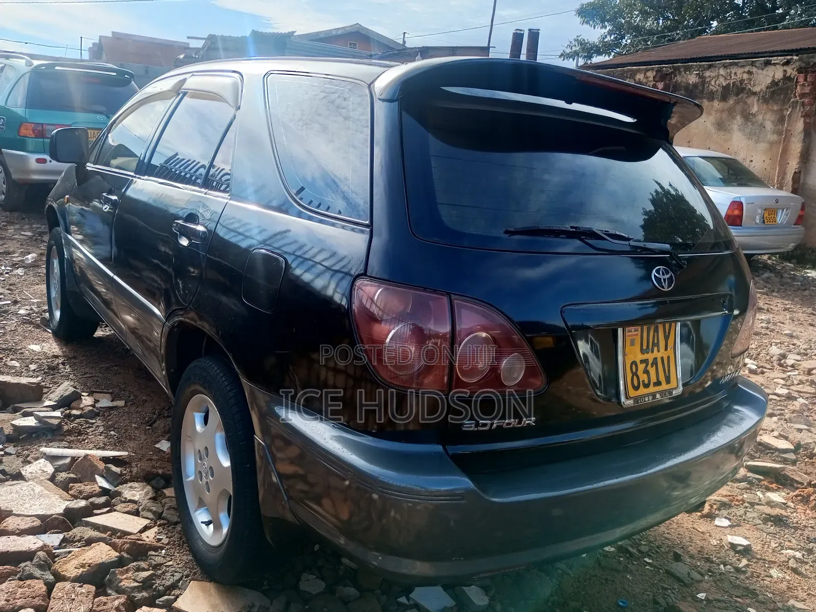 Toyota Harrier 2000 Black