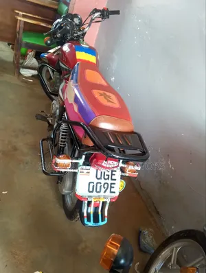 TVS HLX 125 2024 Red