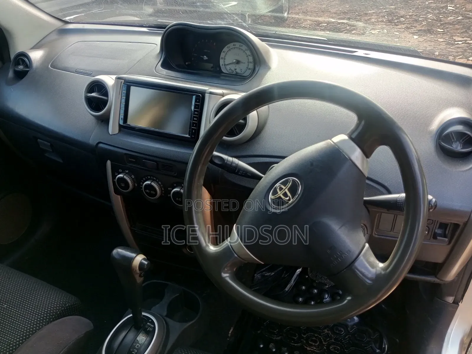 Toyota IST 2009 Silver