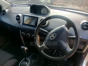 Toyota IST 2009 Silver