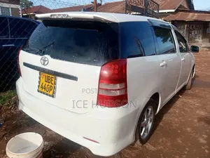 Toyota Wish 2005 White