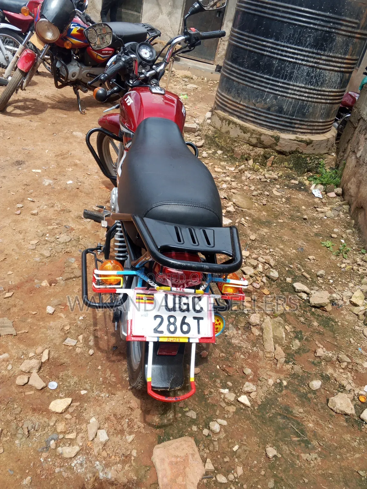 TVS HLX 125 2024 Red