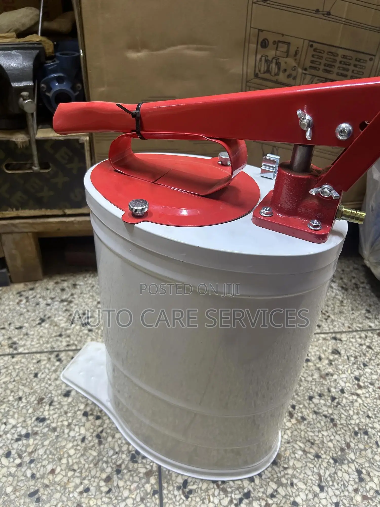 Pressure Bucket Pump