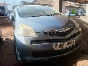 Toyota Ractis 2006 Silver