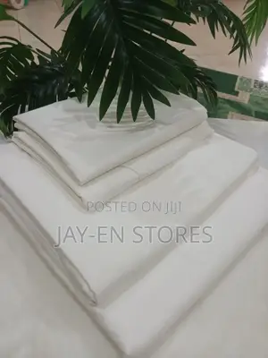 Off White Heavy Cotton Bedsheet