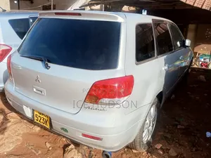Mitsubishi Airtrek 2002 Silver