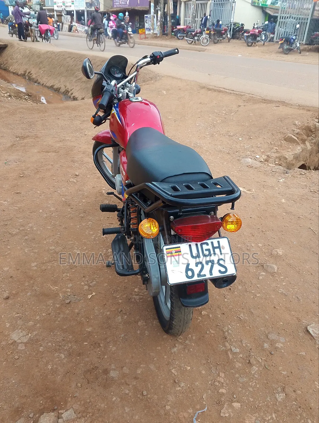 Bajaj Boxer 125 2024 Red