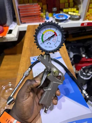 Analog Tires Pressure Gauges With Inflator,Heavy Duty Rubber Hose
