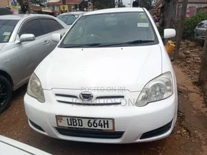 Toyota Corolla RunX 2005 White