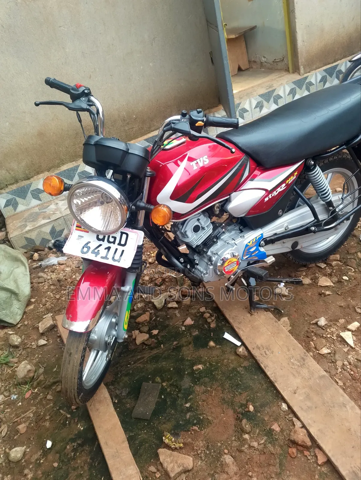 TVS HLX 125 2024 Red