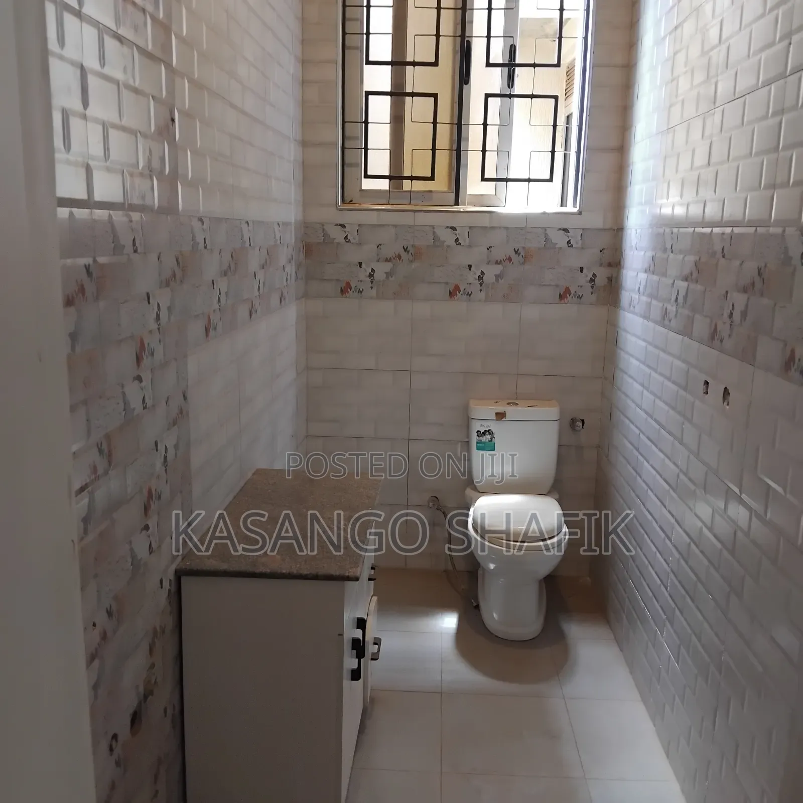 4bdrm Duplex in Kira for sale