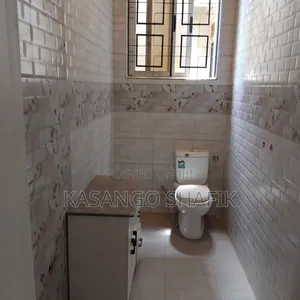 4bdrm Duplex in Kira for sale