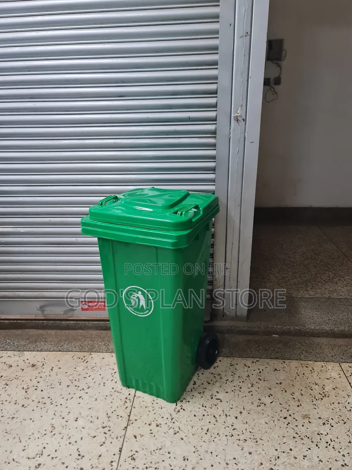 Active Plastic Dust Bin 120litres Plastic Dust Bins 120litres Green