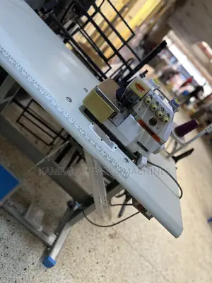 Industrial Overlock Sewing Machines With 4 Years Service Warranty Exp