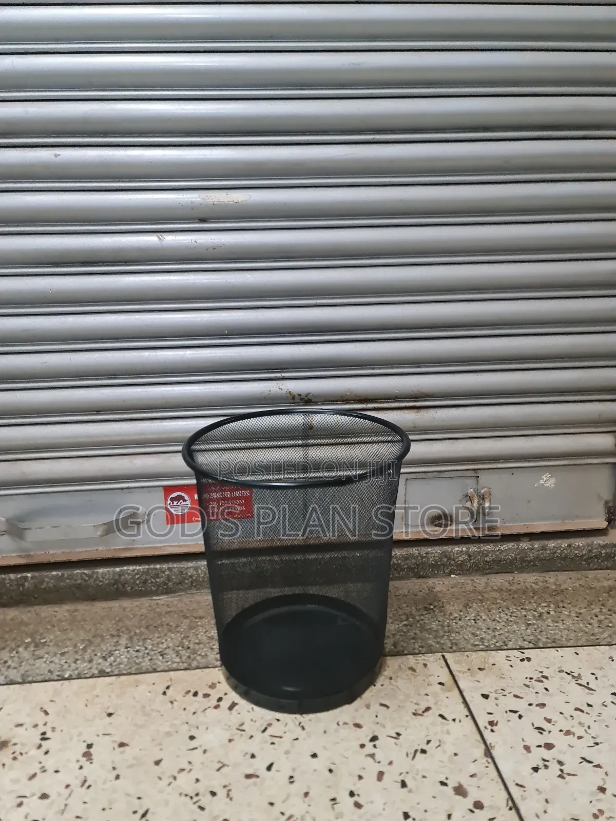 Wire Mesh Metallic Dust Bins Metallic Dust Bins
