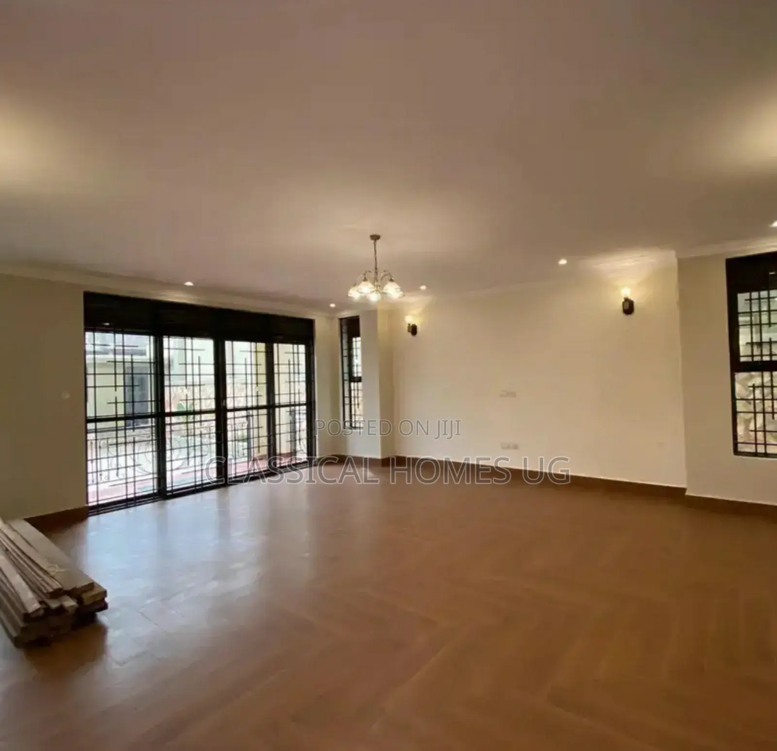 5bdrm Duplex in Akright Bwebajja, Central Division for rent