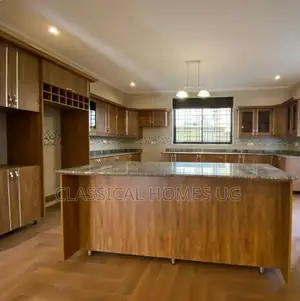 5bdrm Duplex in Akright Bwebajja, Central Division for rent
