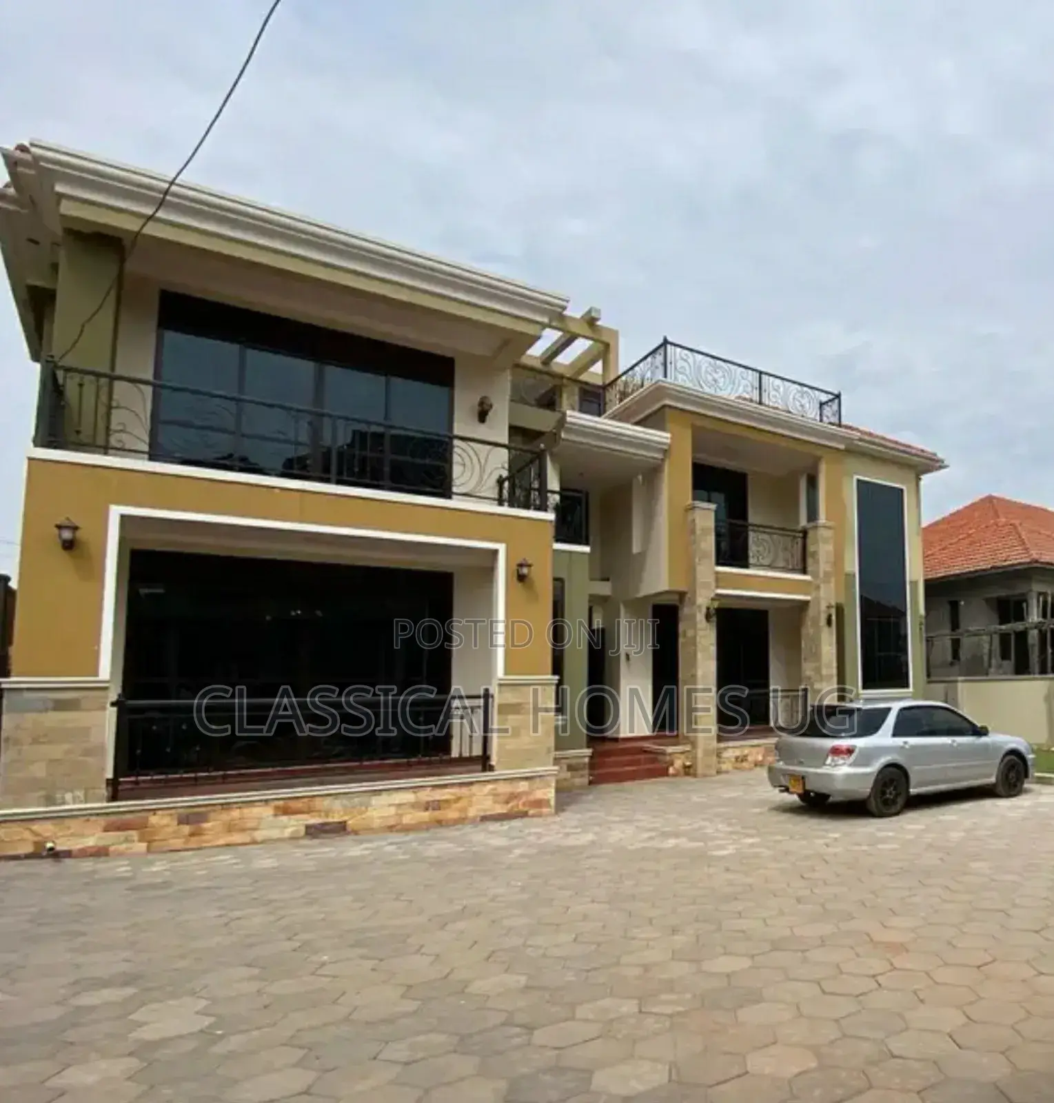 5bdrm Duplex in Akright Bwebajja, Central Division for rent