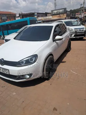 Volkswagen Golf 2014 White