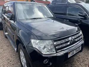 Mitsubishi Pajero 2010 Black