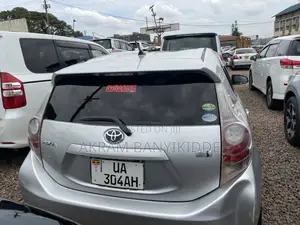 Toyota Aqua 2015 Silver