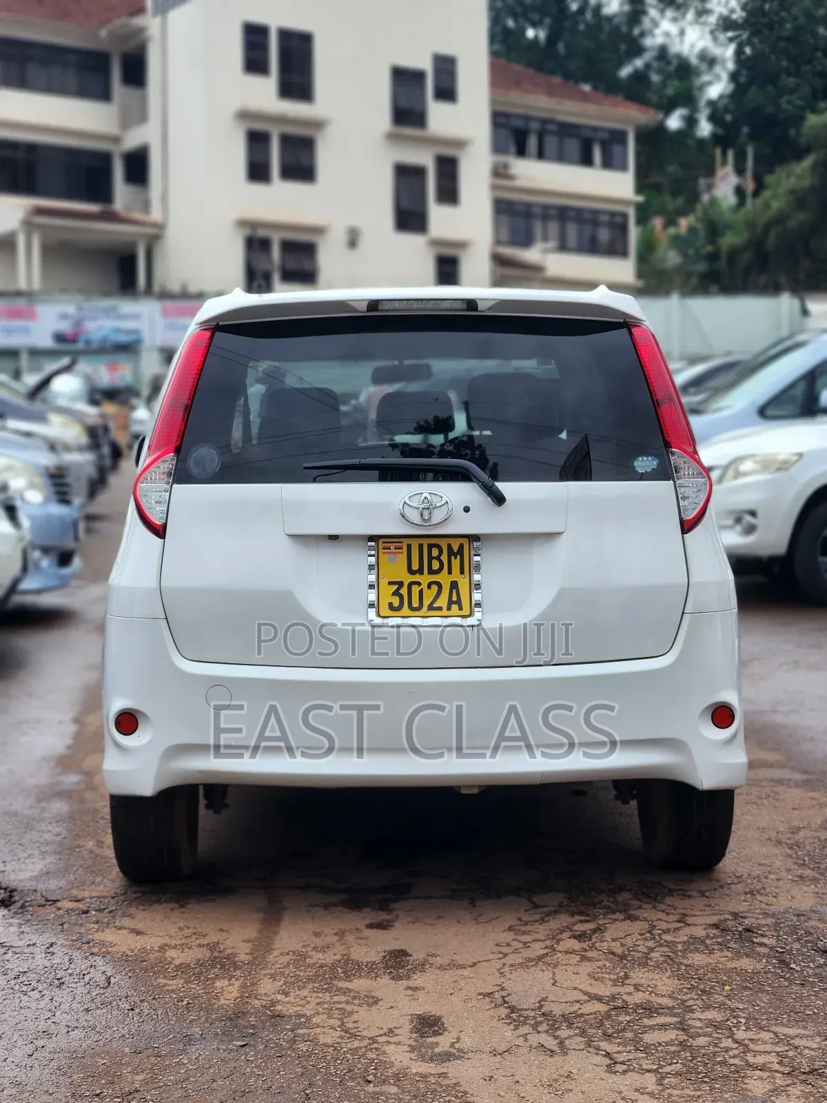 Toyota Passo Sette 1.5 FWD 2009 White