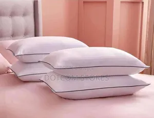 Silentnight Hotel Collection Piped Pillow,
