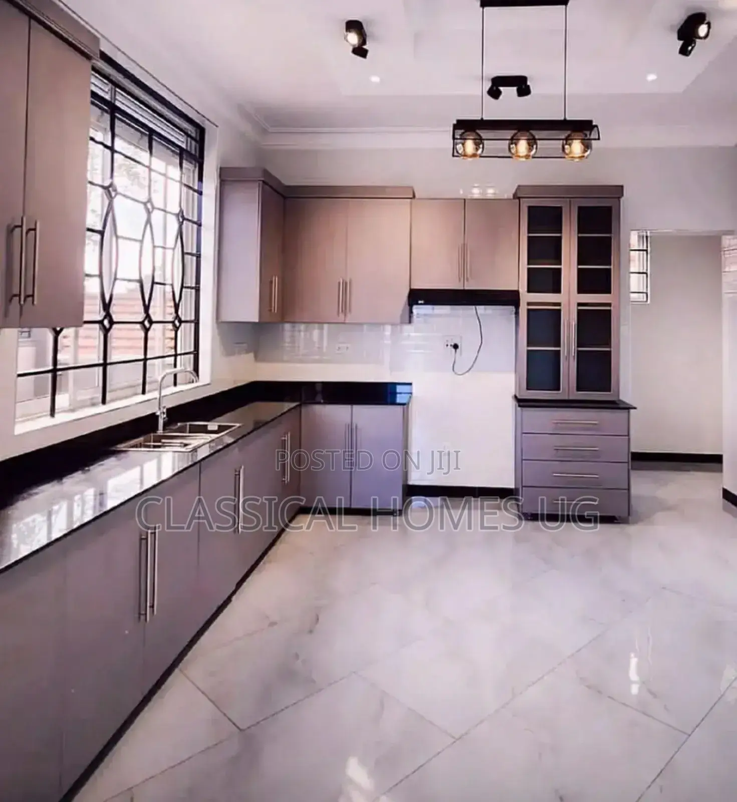 5bdrm Duplex in Kyanja, Central Division for rent
