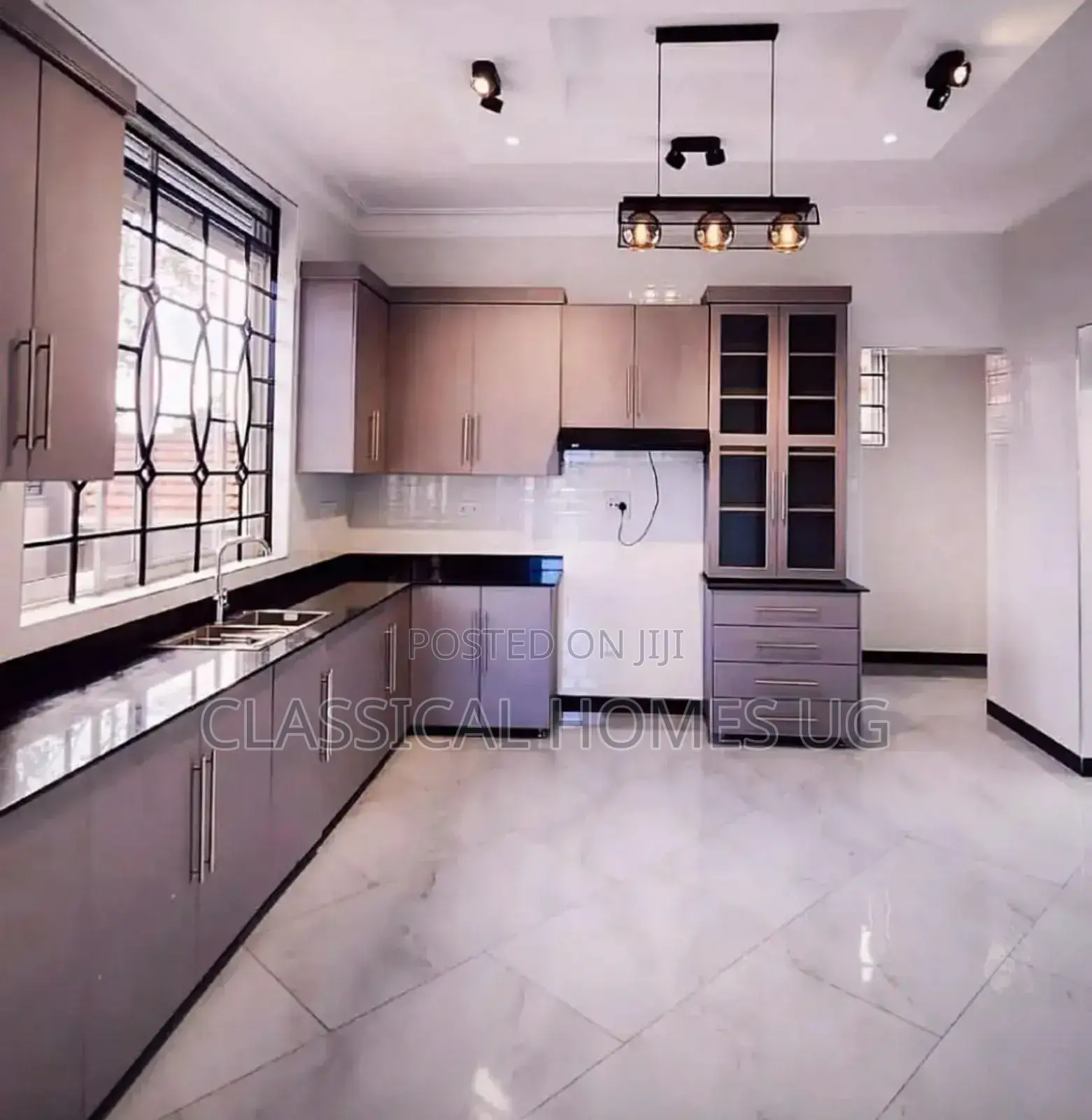 5bdrm Duplex in Kyanja, Central Division for rent