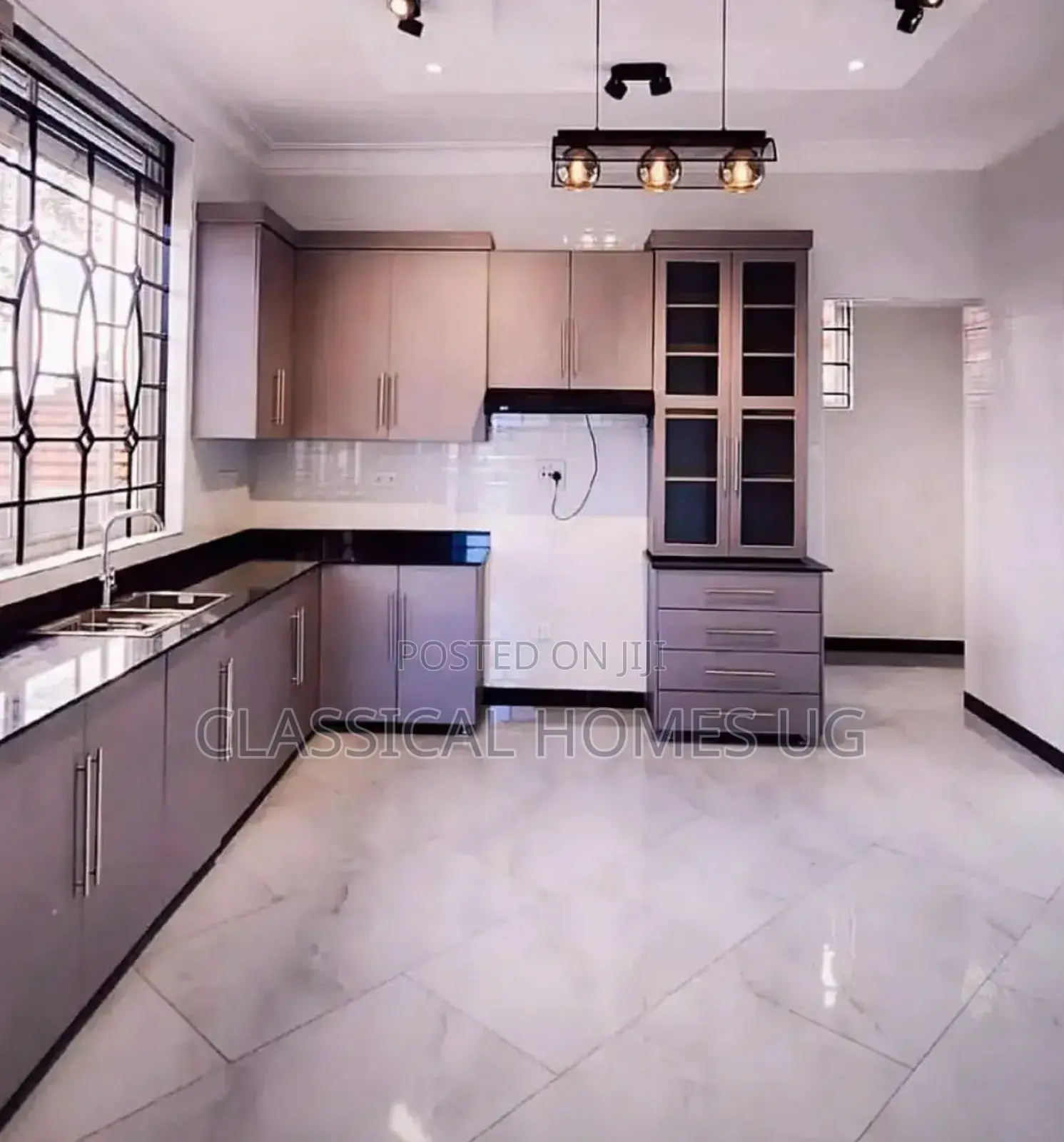 5bdrm Duplex in Kyanja, Central Division for rent