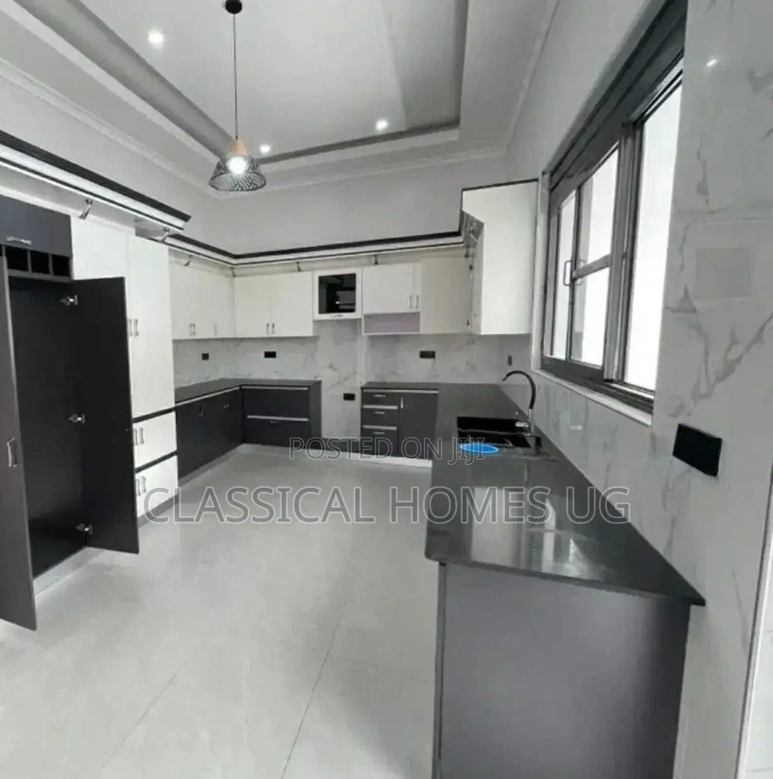 4bdrm Bungalow in Akright Bwebajja, Central Division for rent