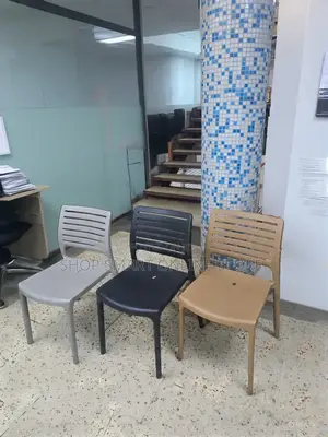 Crossedback Plastic Chairs Crossedback Plastic Chairs