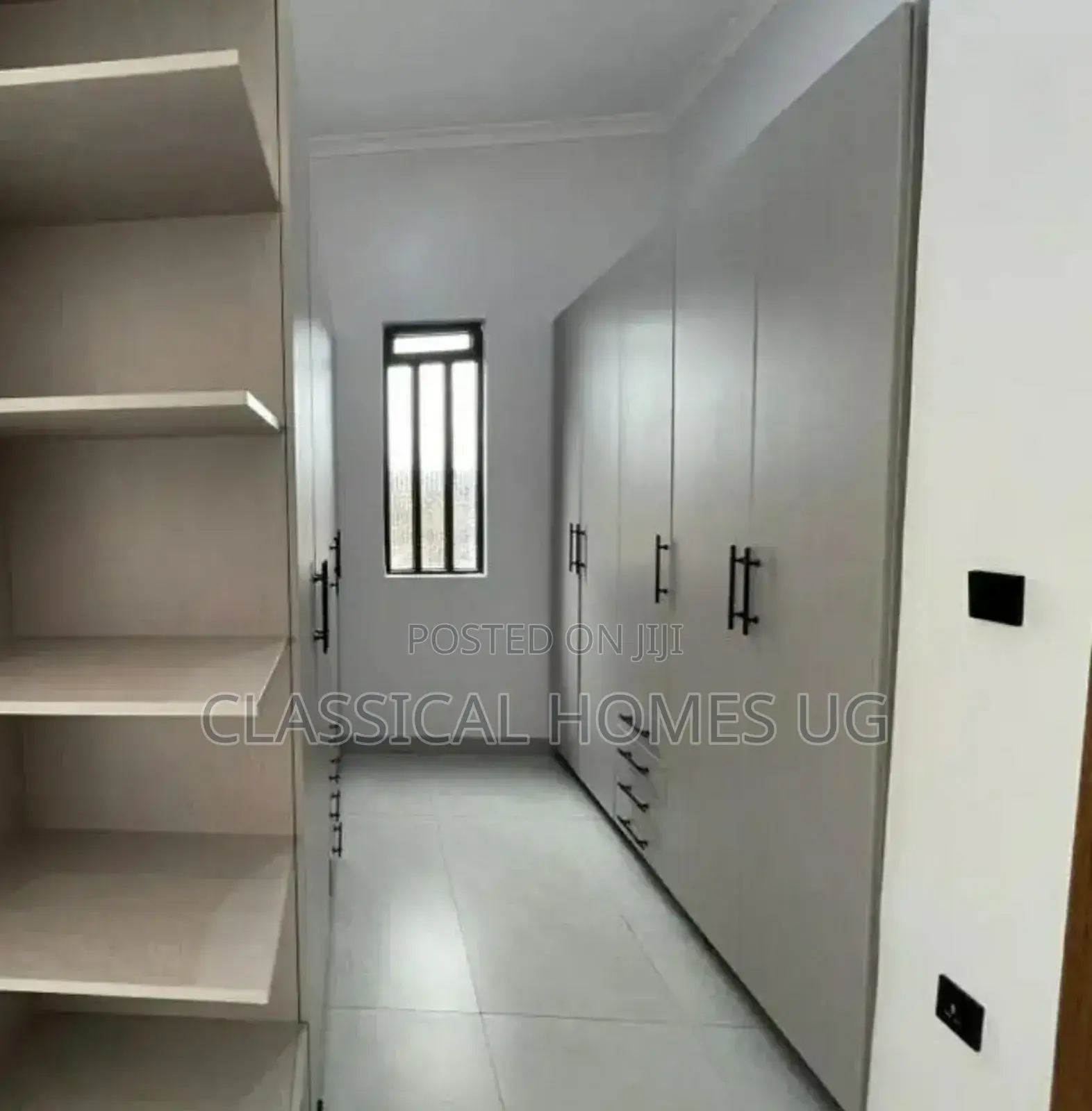 4bdrm Bungalow in Akright Bwebajja, Central Division for rent