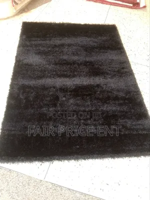 Shaggy Bedsides Carpets 150 X180. Medium.( Black)