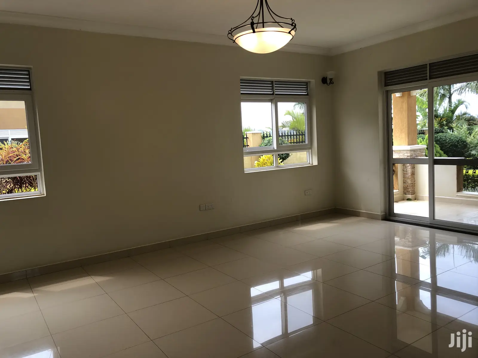 Kirinya House In All Tarmacked Neighborhood For Sale