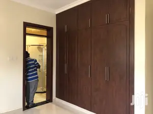 Kirinya House In All Tarmacked Neighborhood For Sale