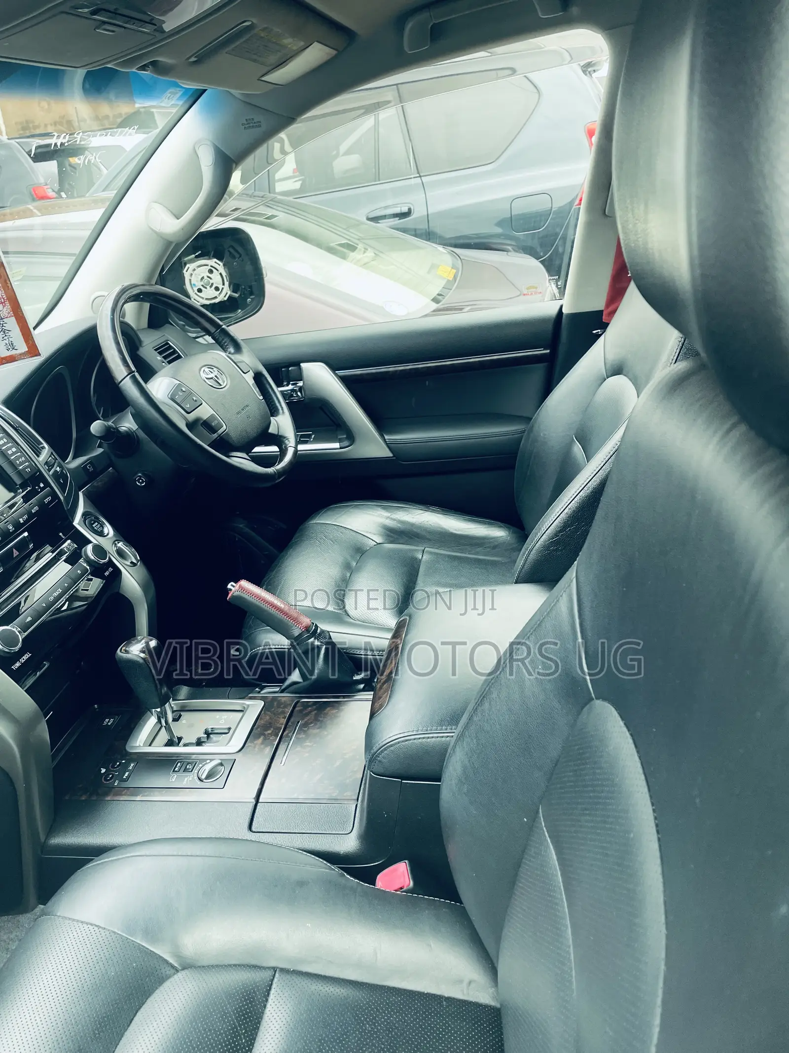 Toyota Land Cruiser 4.6 V8 ZX 2015 Black