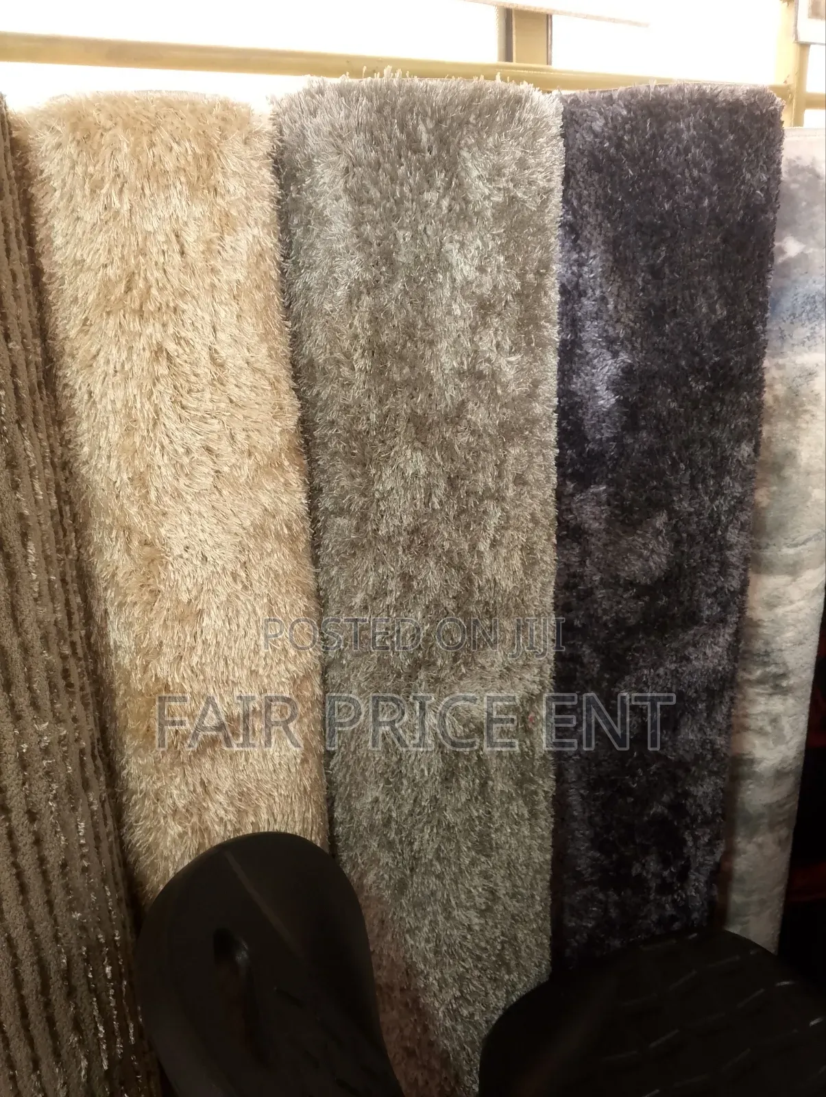 Heavy Wool Shaggy Carpets.150cm X 200cm. Medium.( Gray (
