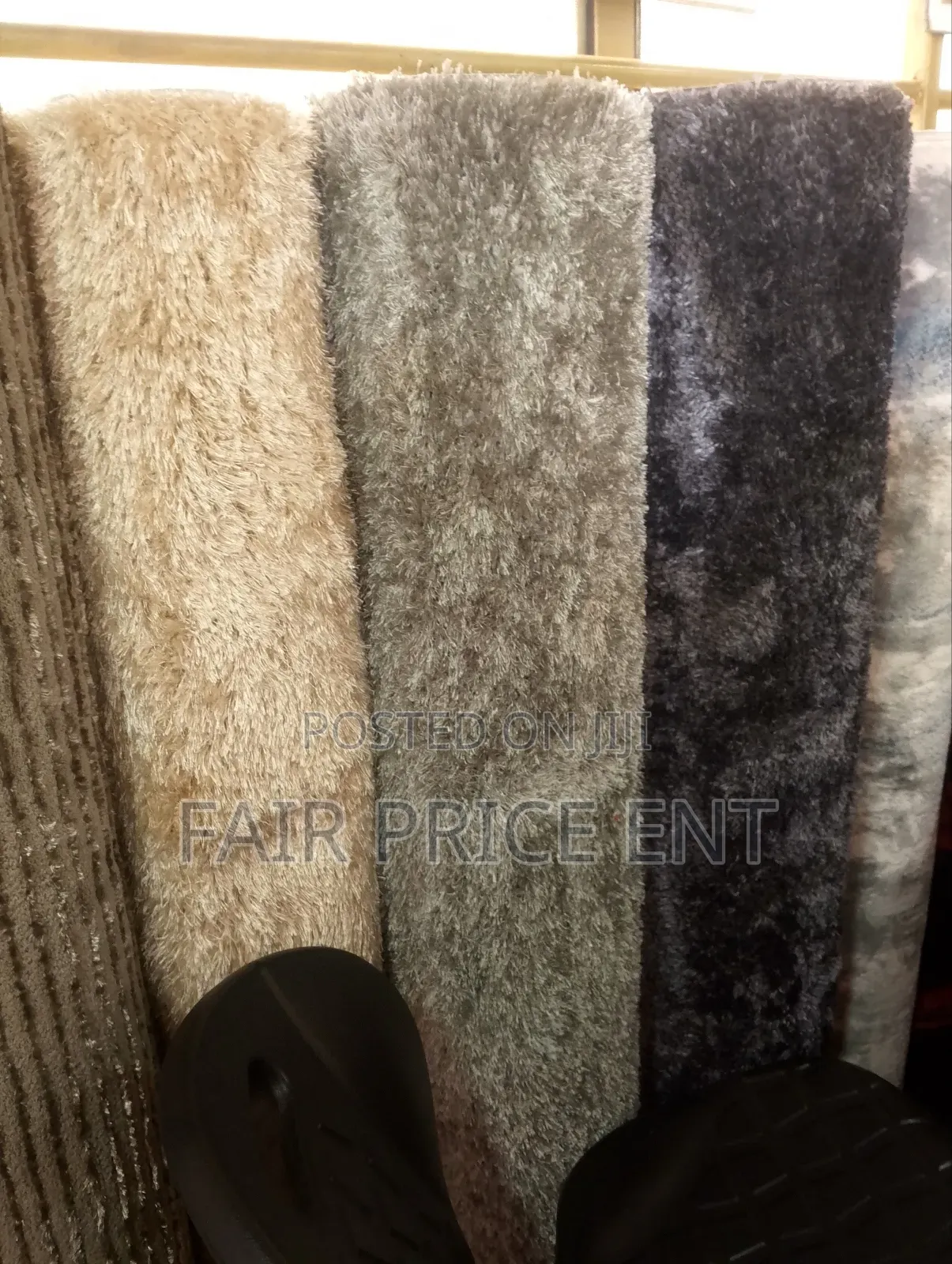 Heavy Wool Shaggy Carpets.150cm X 200cm. Medium.( Gray (
