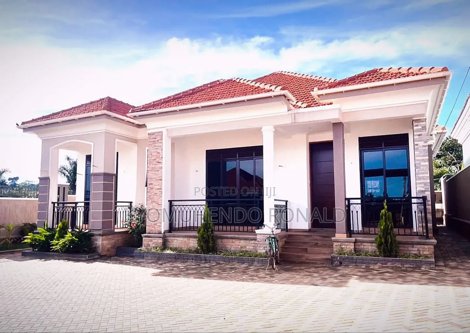 5bdrm House in Kyaliwajara, Nakawa for sale